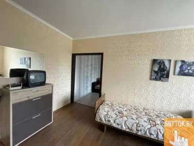 Уютная двухкомнатная квартира в центре Солигорска сдаётся в аренду на сутки.