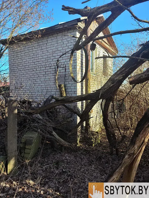 Продам 2-этажный дом на берегу озера Свирь в г.п. Свирь.