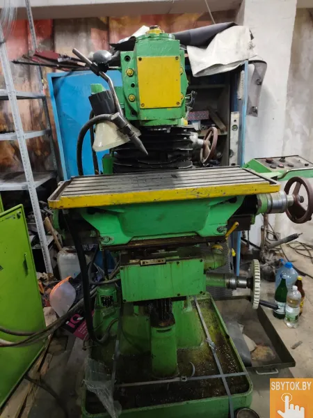 ВМ131ВФ1 широкоуниверсальный фрезерный станок